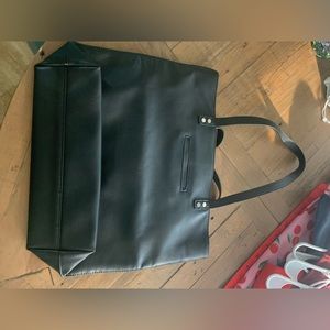 Thirty one - Black pocket book